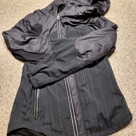 lululemon athletica Jackets & Blazers - Lululemon SZ 6 Black Jacket